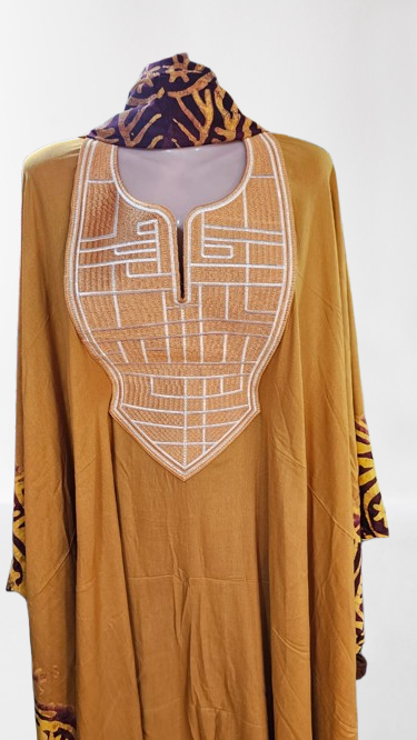 Les robes africaines avec broderie