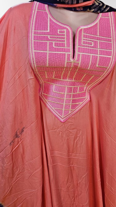 Les robes africaines avec broderie